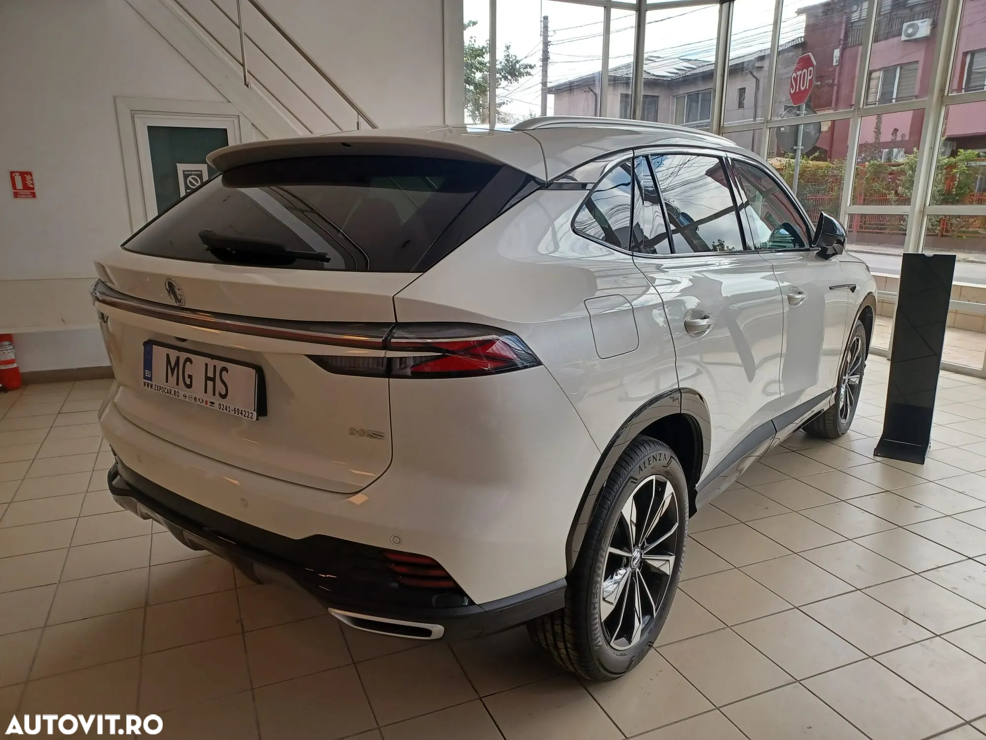 MG HS 1.5 T-GDi 7DCT Exclusive - 4