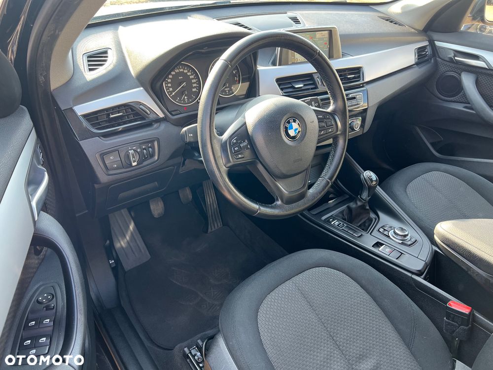 BMW X1 sDrive18i Advantage - 9