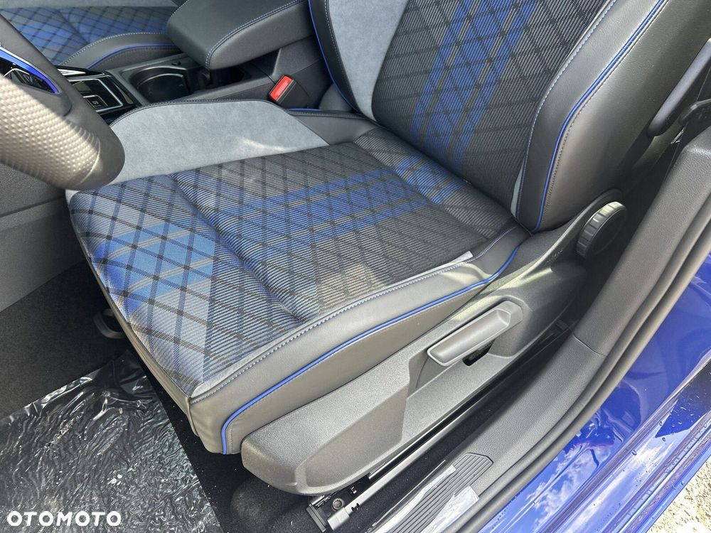 Volkswagen Golf - 11