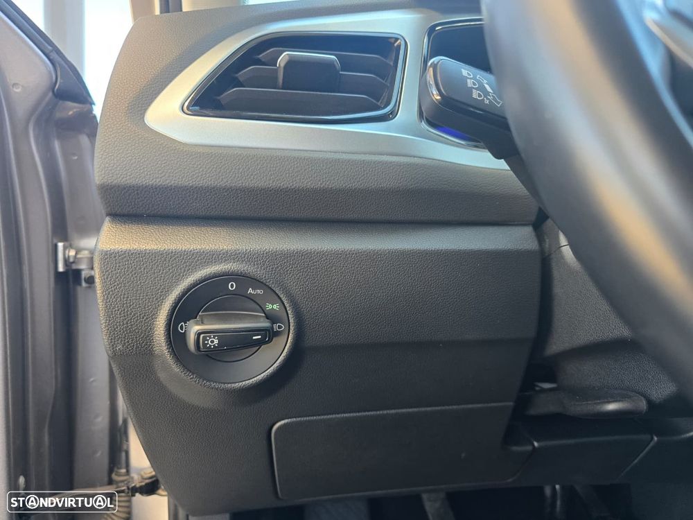 VW T-Roc 1.0 TSI Life - 23