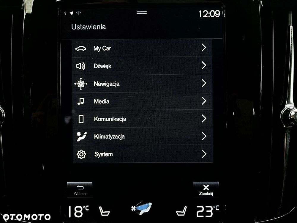 Volvo V90 Cross Country - 38