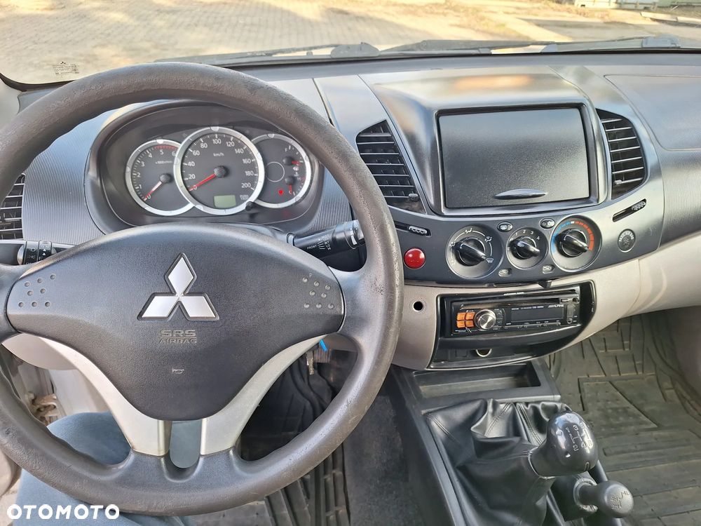Mitsubishi L200 - 13