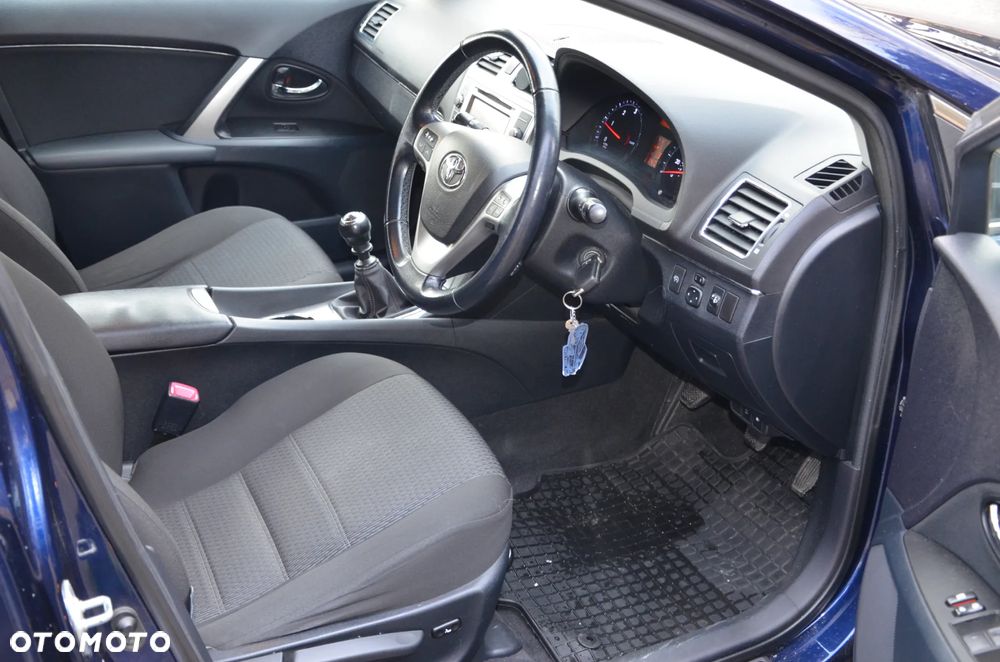 Toyota Avensis 2.0 D-4D Sol - 11