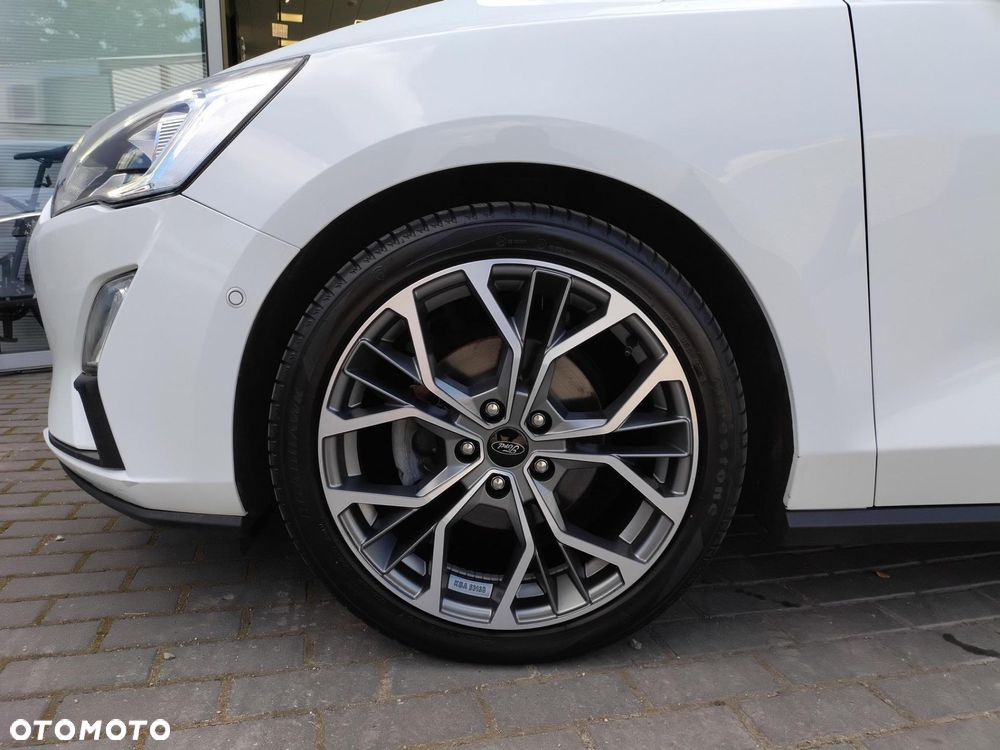 Ford Focus 1.0 EcoBoost Titanium Business - 9