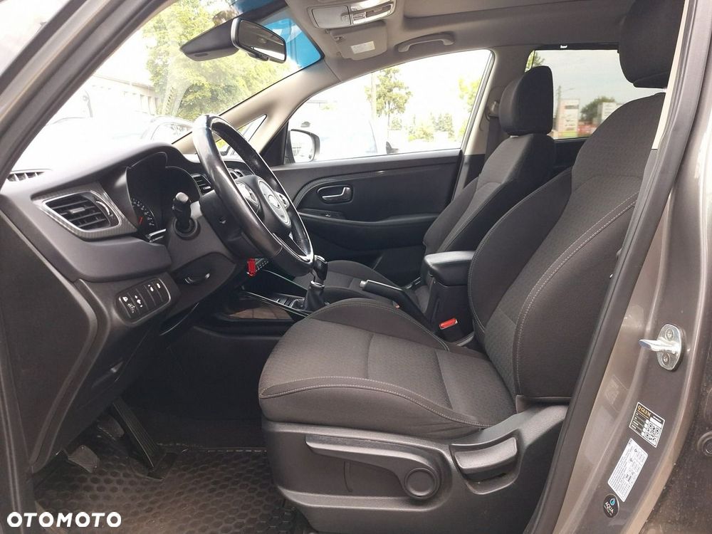 Kia Carens 1.6 GDI L - 11