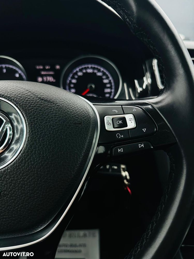 Volkswagen Golf 1.6 TDI DPF BMT Highline - 34