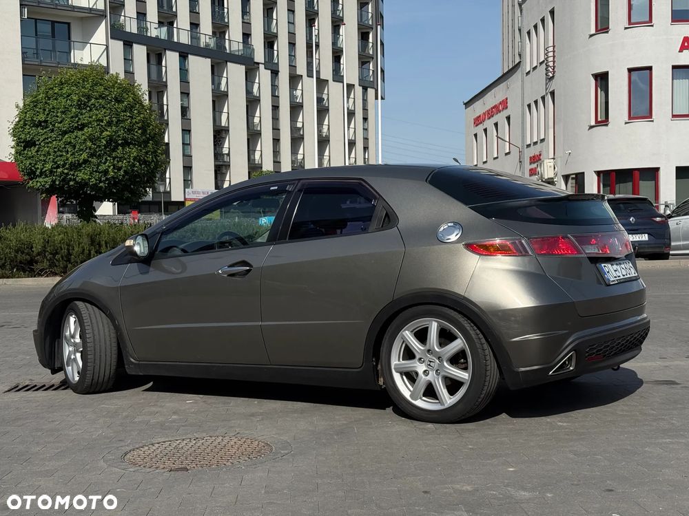 Honda Civic 1.8 Comfort - 3