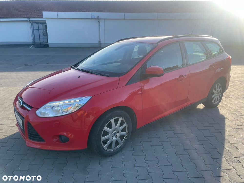 Ford Focus ver-1-6-tdci-dpf-start--stopp--system-sync-edition - 2