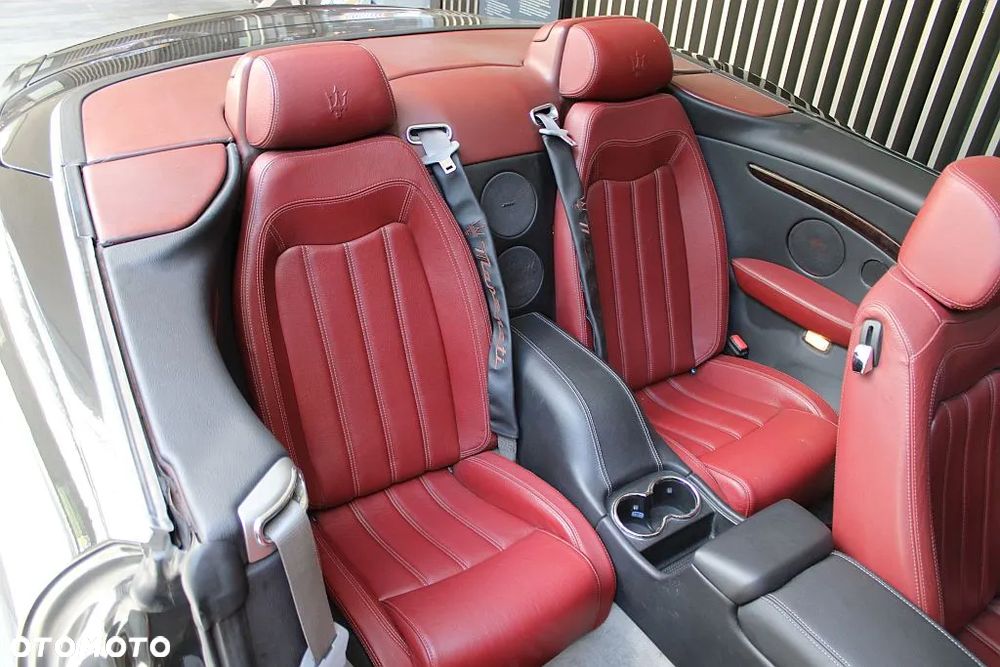 Maserati GranCabrio - 20