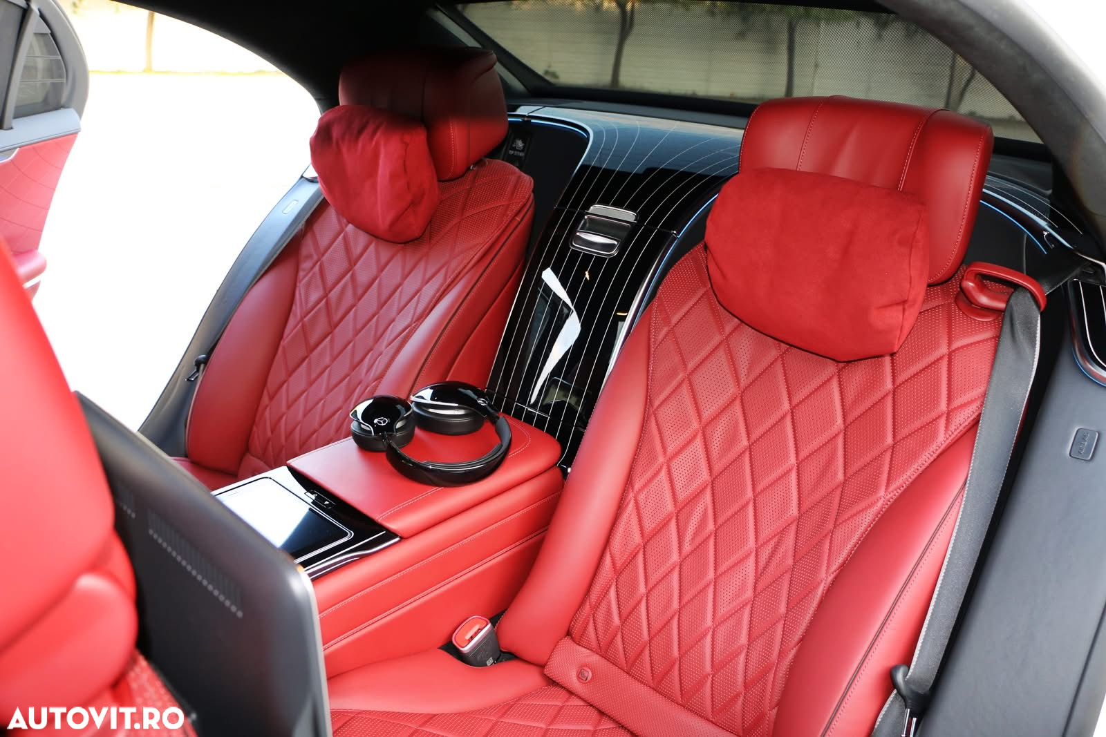 Mercedes-Benz S 500 4Matic L 9G-TRONIC - 32