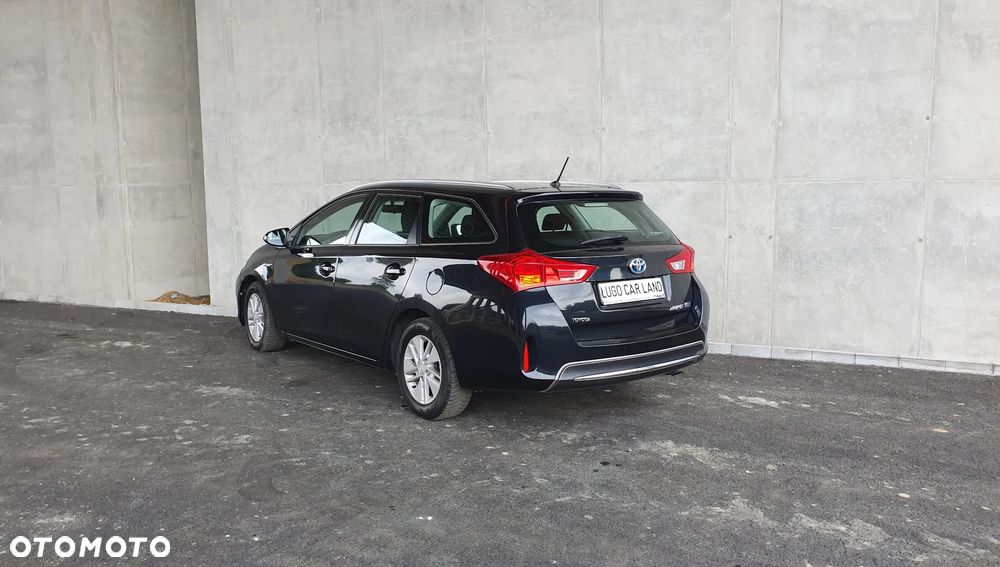 Toyota Auris - 4