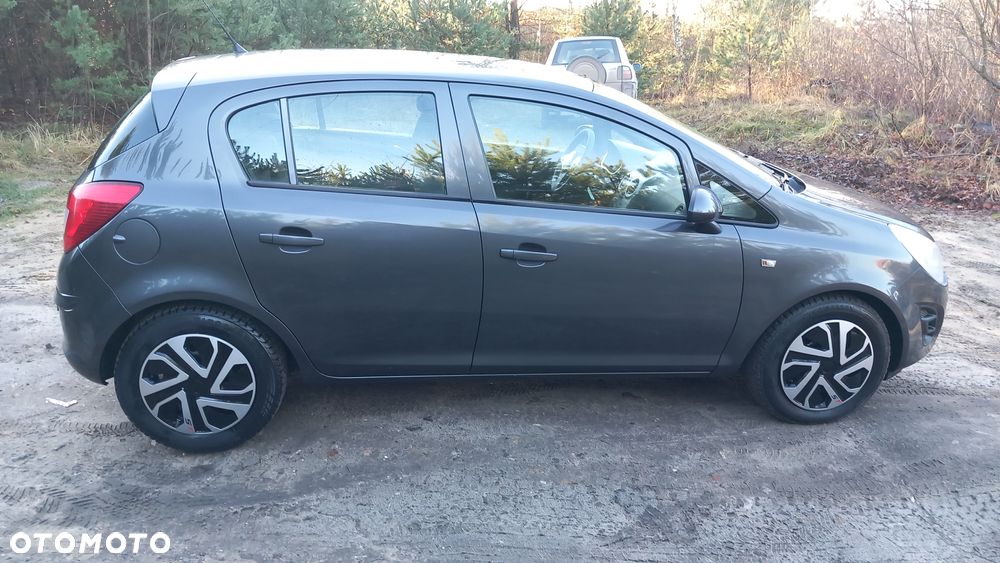 Opel Corsa 1.2 16V Edition - 11