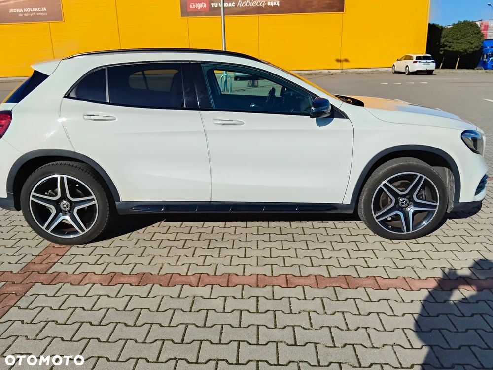 Mercedes-Benz Gla 2017 photo 2