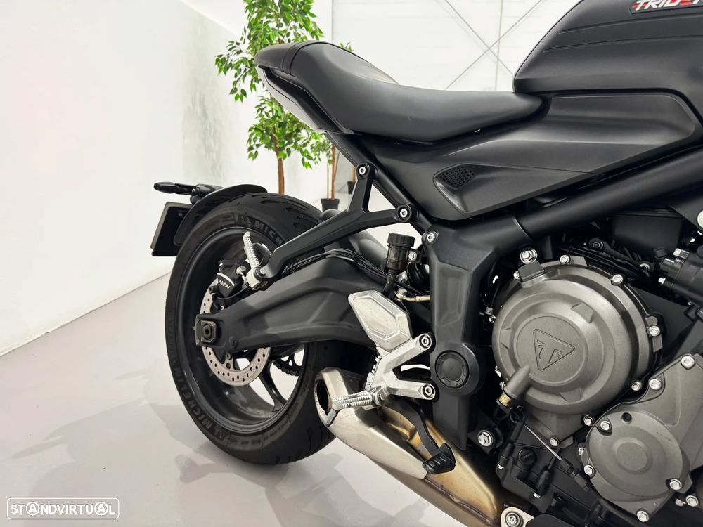 Triumph Trident - 10