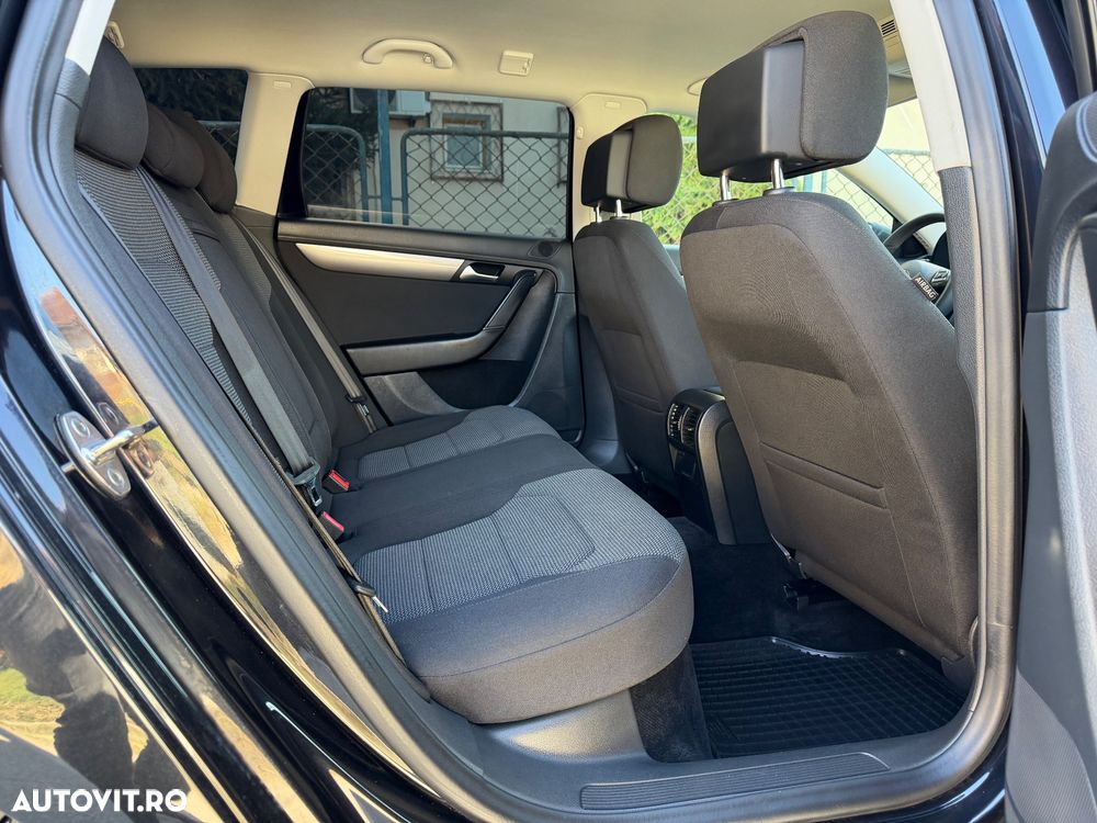 Volkswagen Passat 2.0 Blue TDI SCR Trendline - 6