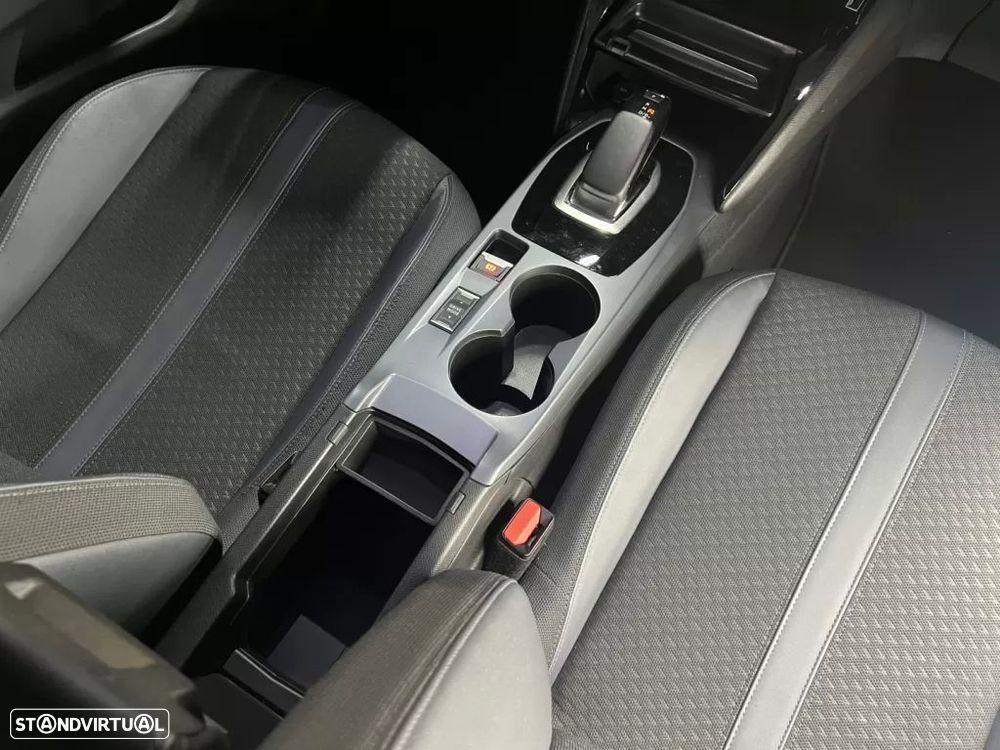 Peugeot e-2008 50 kWh Allure - 14