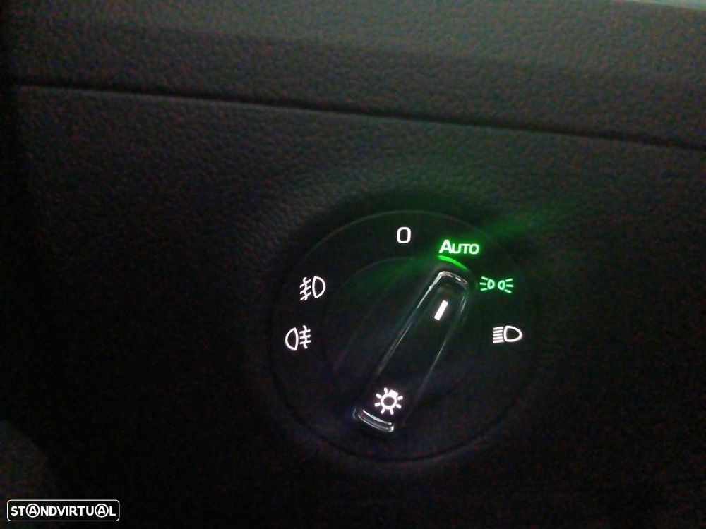 Skoda Superb Break 2.0 TDI DSG - 14