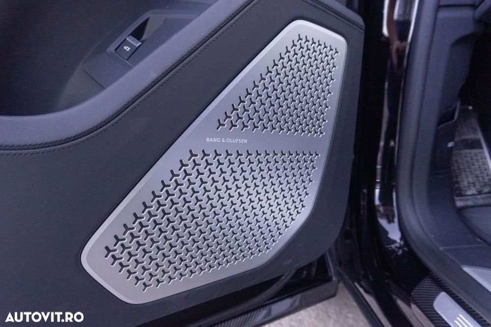 Lamborghini URUS Standard - 17