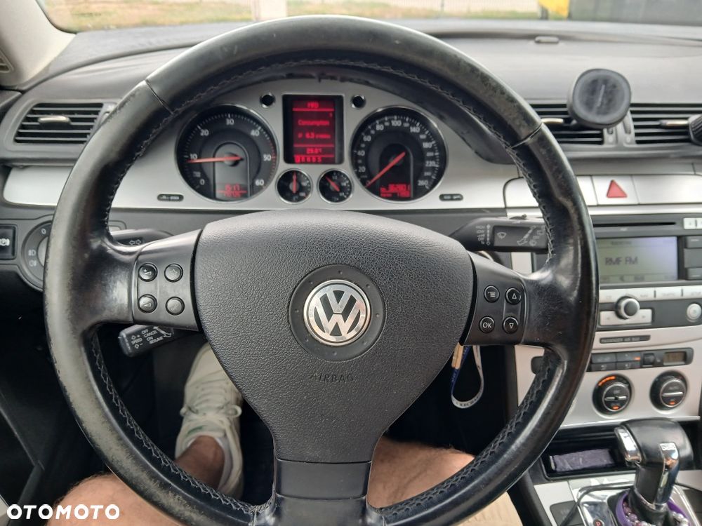 Volkswagen Passat - 3
