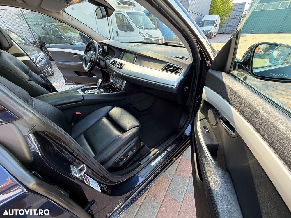 BMW Seria 5 530d xDrive - 29