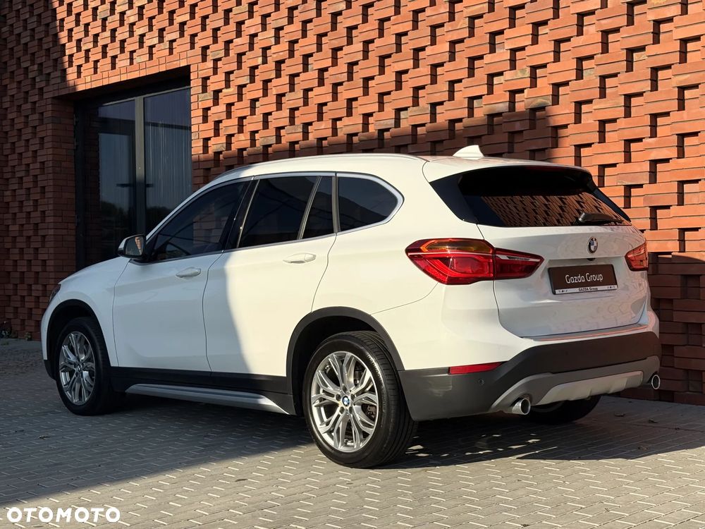BMW X1 xDrive18d xLine - 5