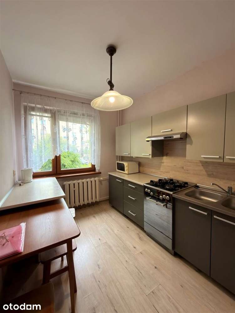 1piętro-3 pokoje-balkon-Osiedle Przyjaźń - Pełny obrazek: 3/11