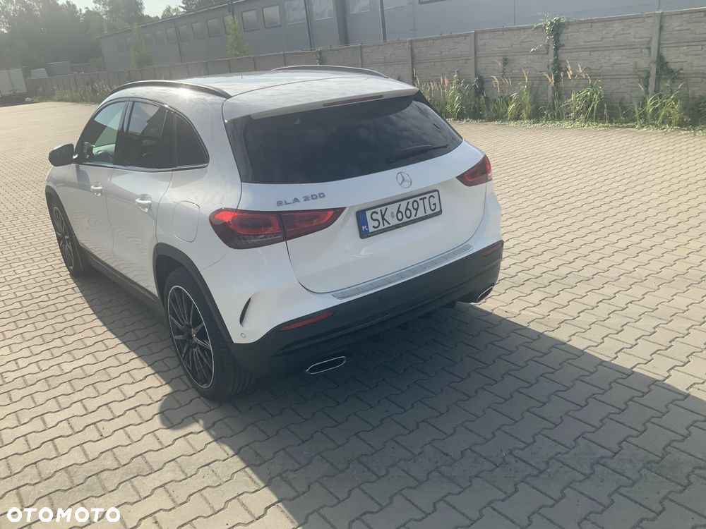 Mercedes-Benz GLA 200 Business Edition - 3
