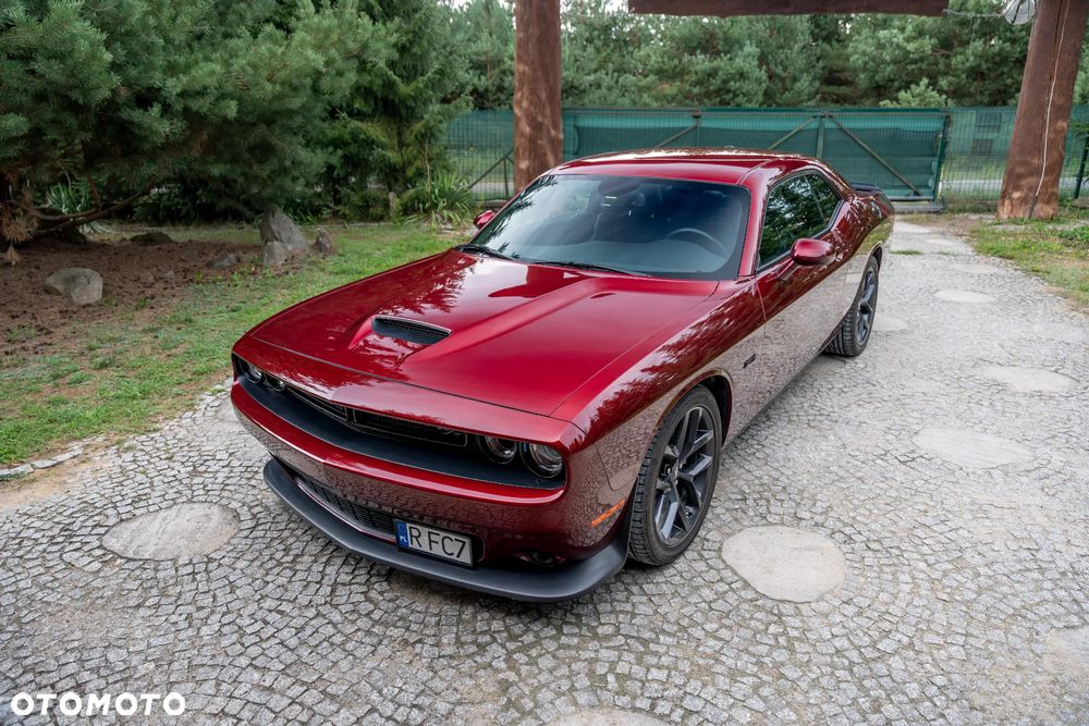Dodge Challenger - 4