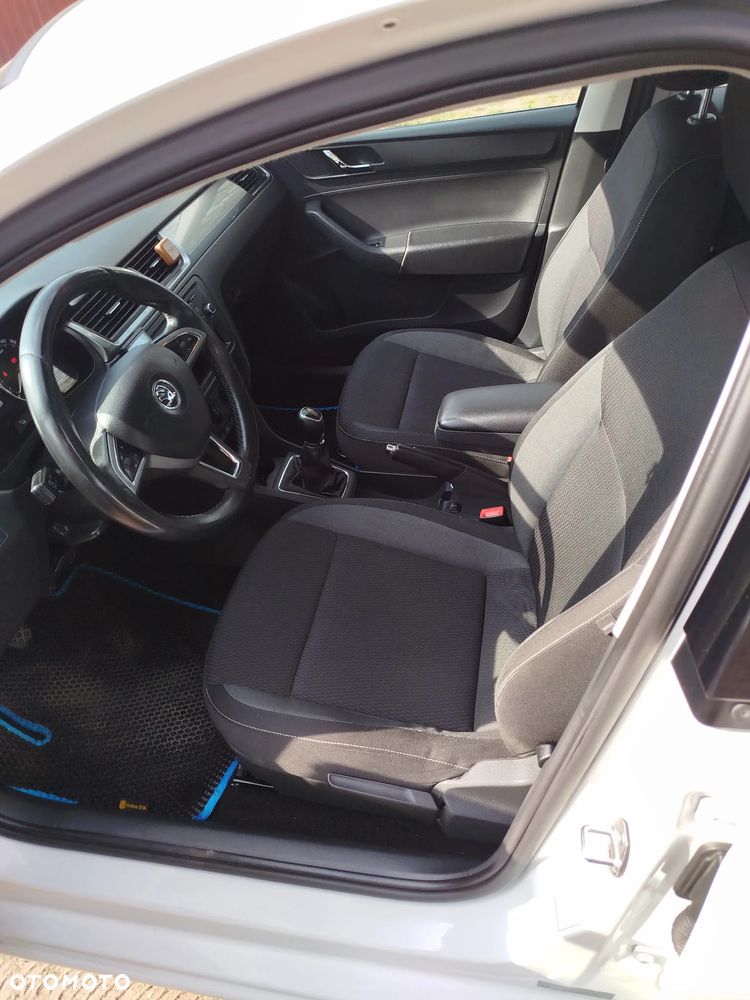 Skoda RAPID 1.6 TDI DPF Ambition - 5