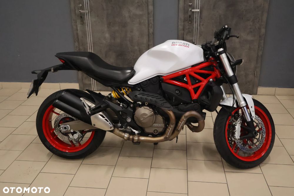 Ducati Monster - 11