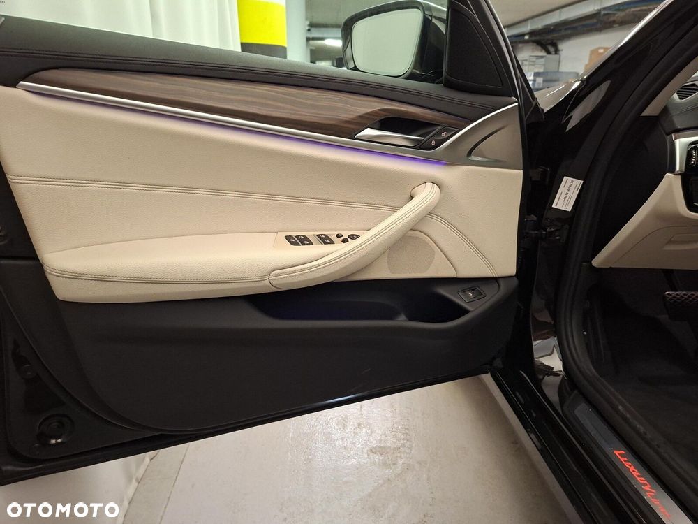 BMW Seria 5 - 12