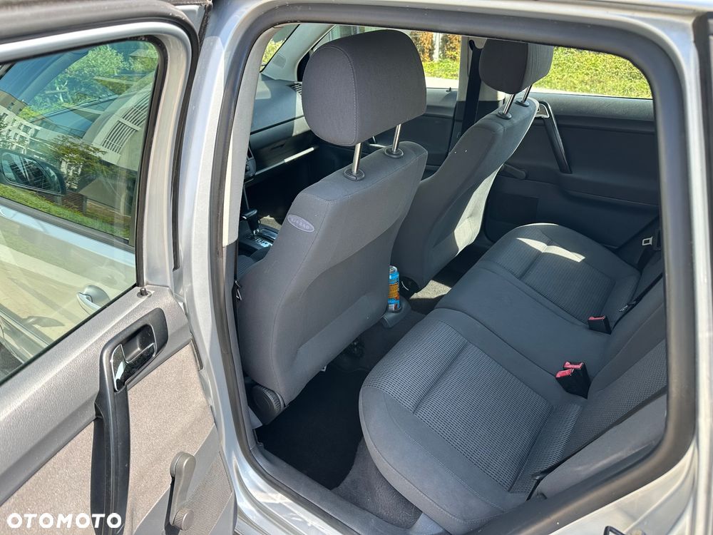 Volkswagen Polo 1.4 16V Comfortline - 11