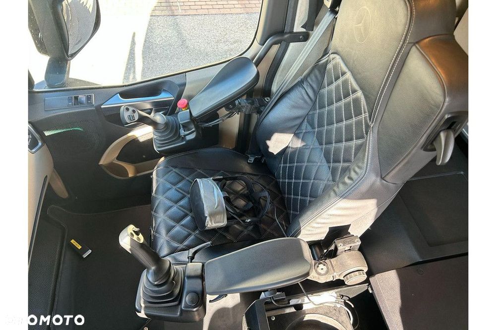 Mercedes-Benz AROCS 3763 8X4*4 EURO6 + LOFLIFT 125Z HiVision - 26