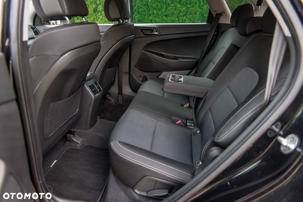 Hyundai Tucson 1.6 GDI BlueDrive GO 2WD - 36