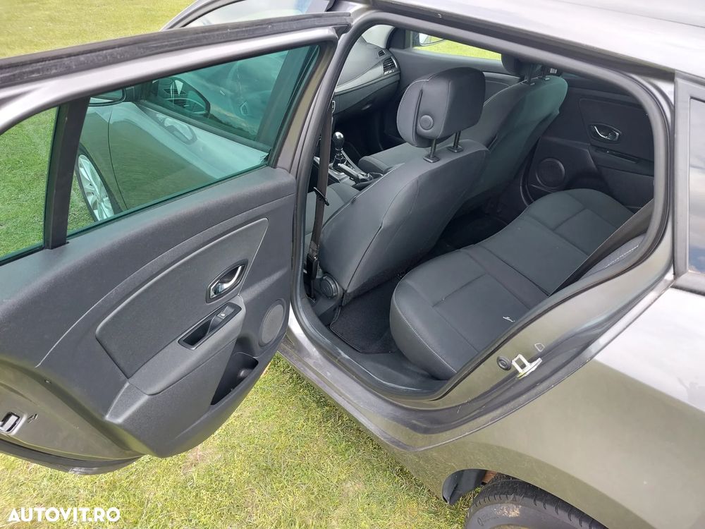 Renault Megane dCi 110 FAP LIMITED - 8