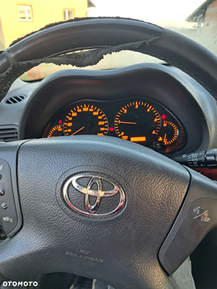 Toyota Avensis 2.0 D-4D Luna - 6