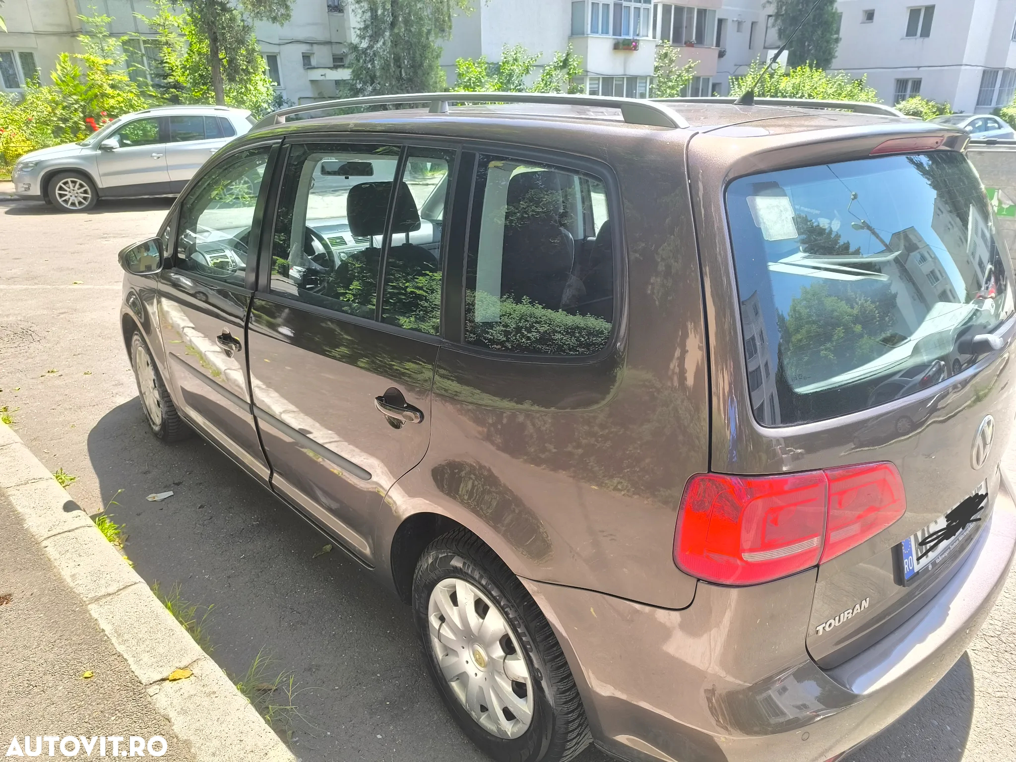 Volkswagen Touran - 3