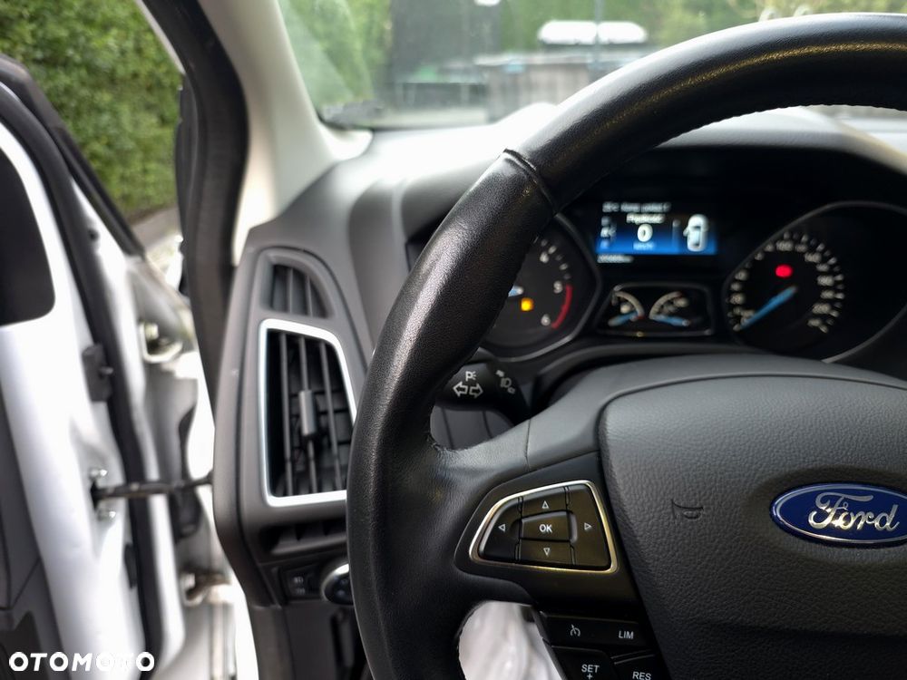 Ford Focus 2.0 TDCi Titanium ASS - 23