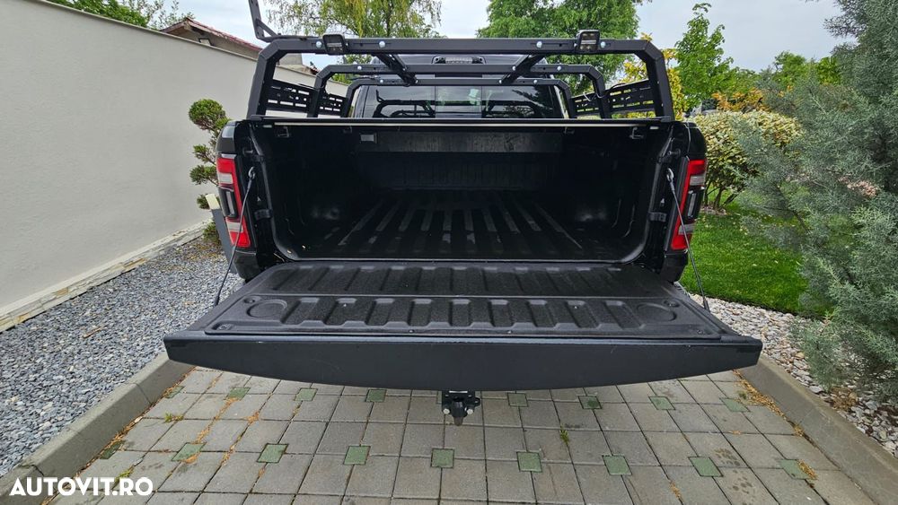 Dodge RAM - 10