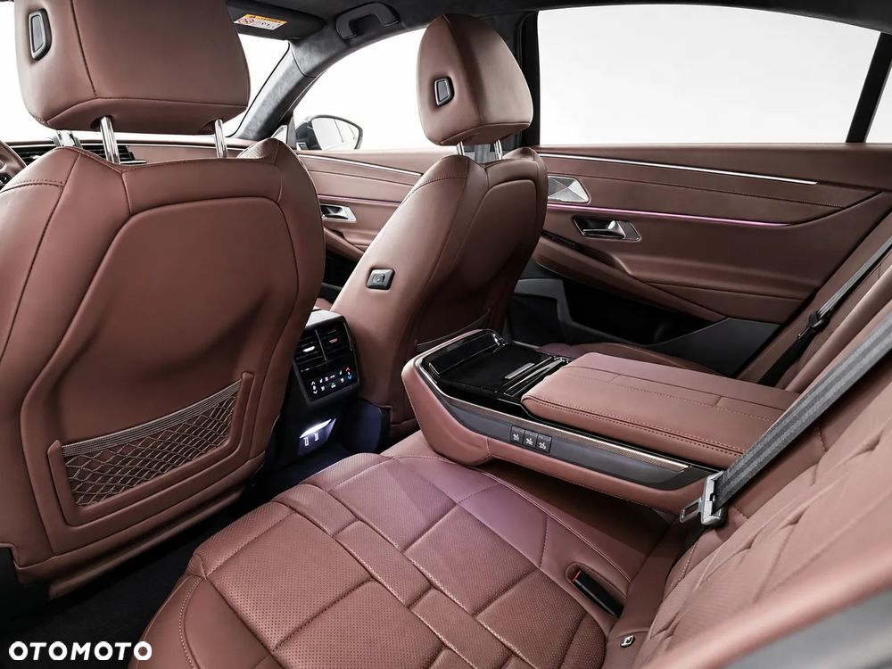 DS Automobiles DS 9 - 7