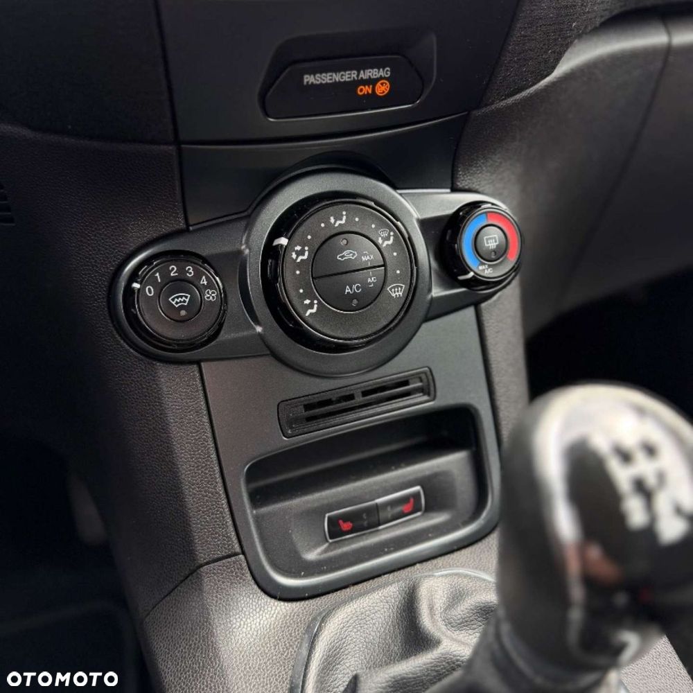 Ford Fiesta - 19