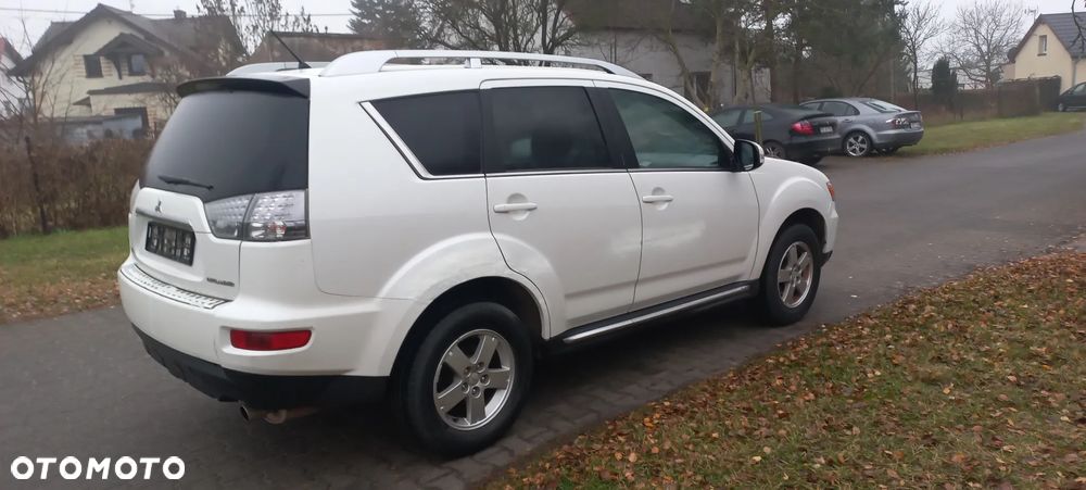 Mitsubishi Outlander 2.0 2WD - 4