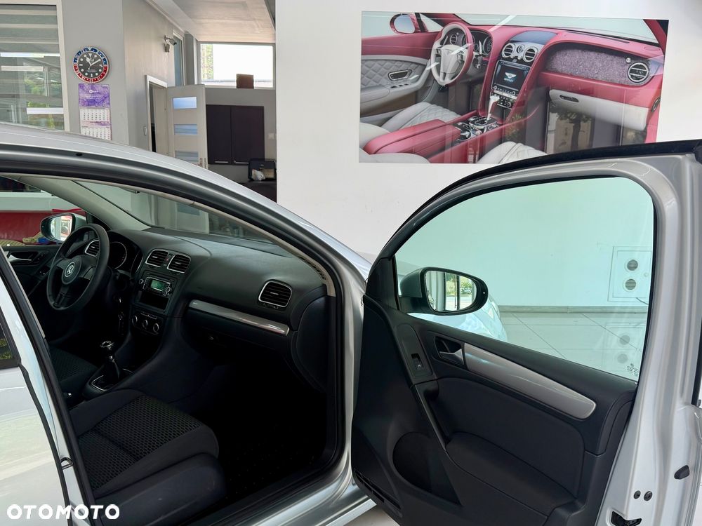 Volkswagen Golf - 28