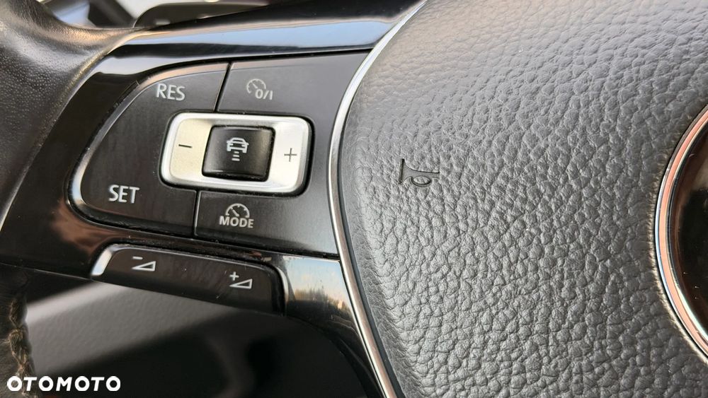 Volkswagen Touran 1.4 TSI BMT Highline DSG - 22