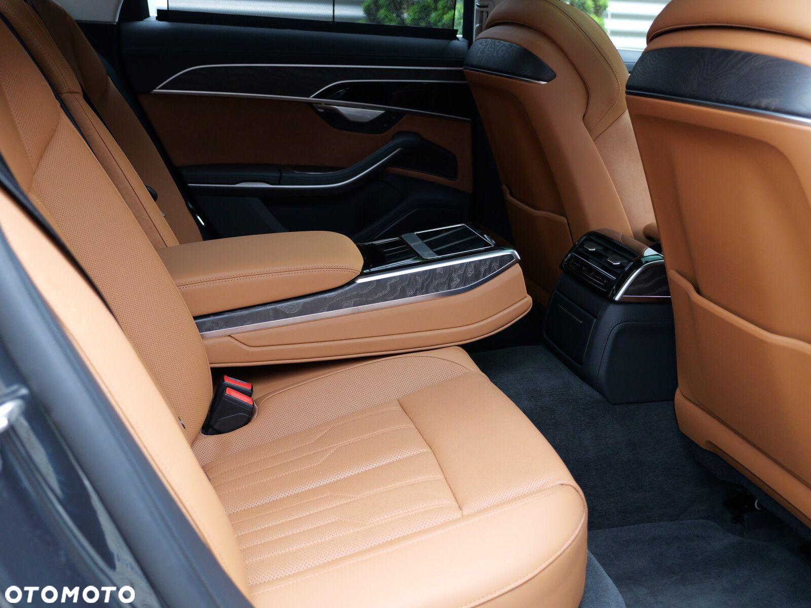 Audi A8 - 32
