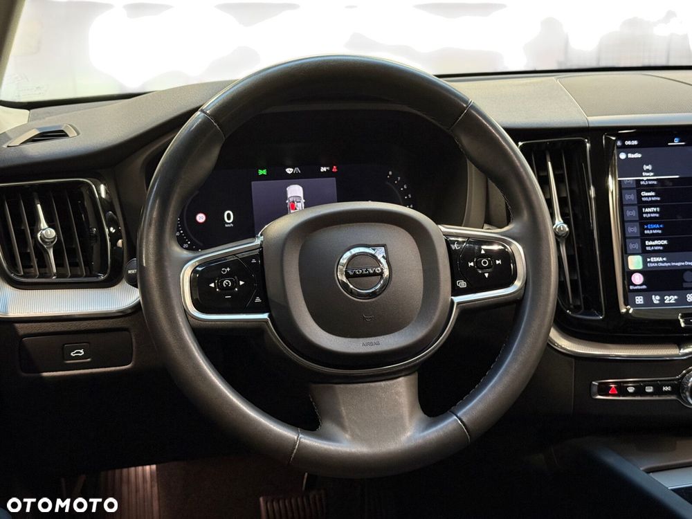 Volvo XC 60 B4 B Plus Dark - 30