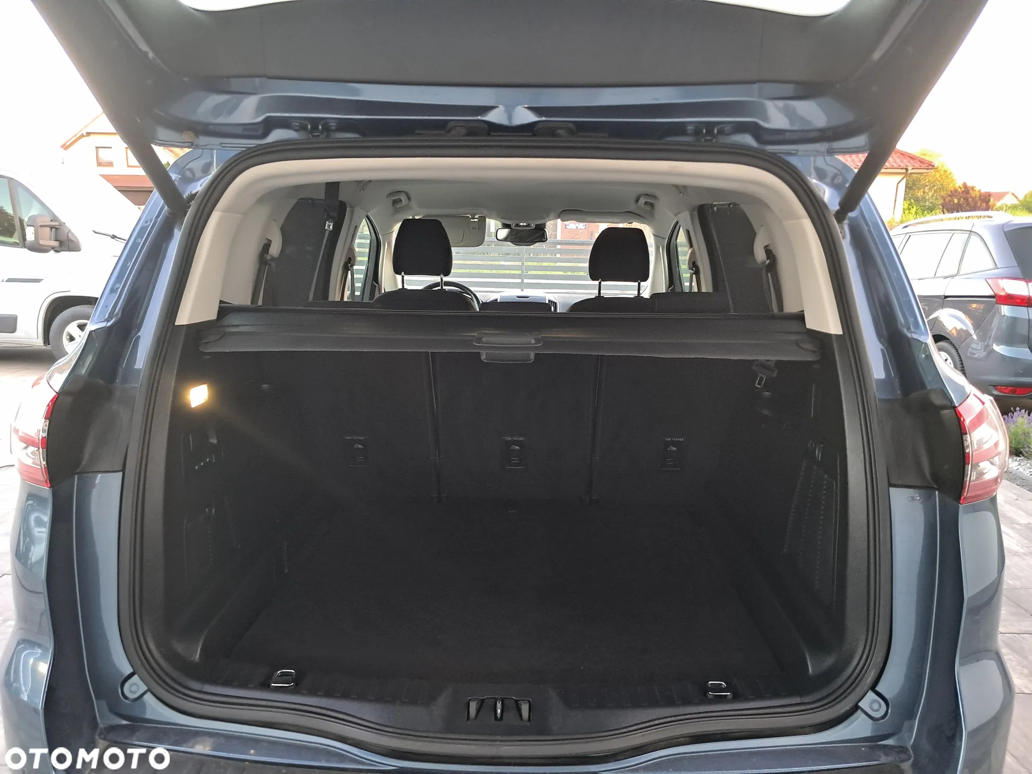 Ford S-Max - 22