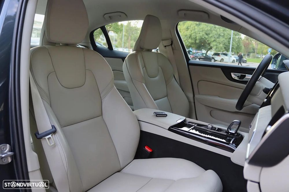 Volvo S60 2.0 T8 PHEV Plus Bright AWD - 35