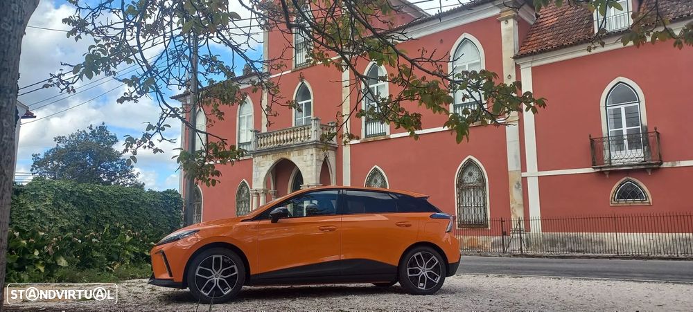 MG MG4 64 kWh Luxury - 56