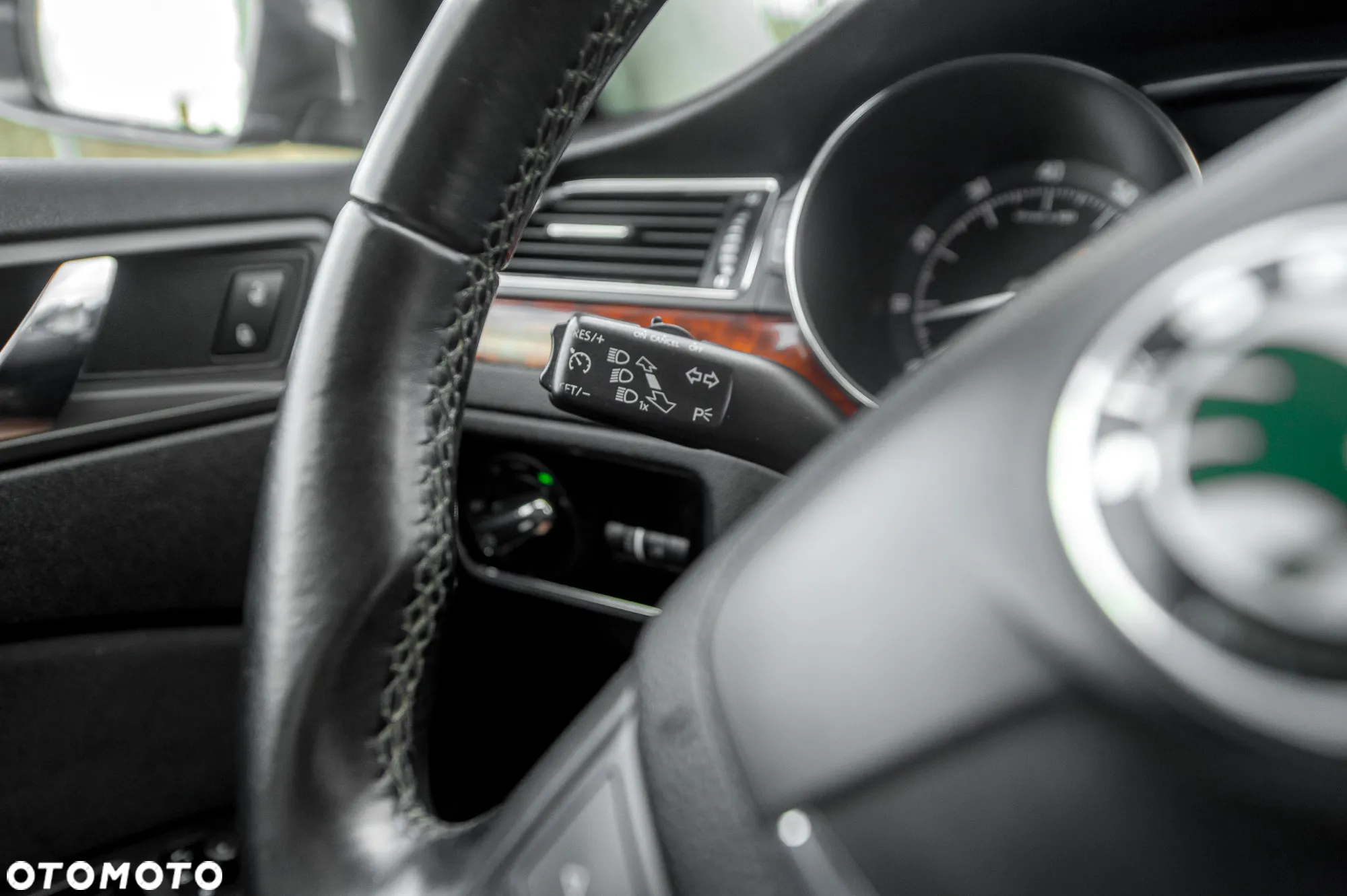 Skoda Superb 1.8 TSI DSG Exclusive - 31